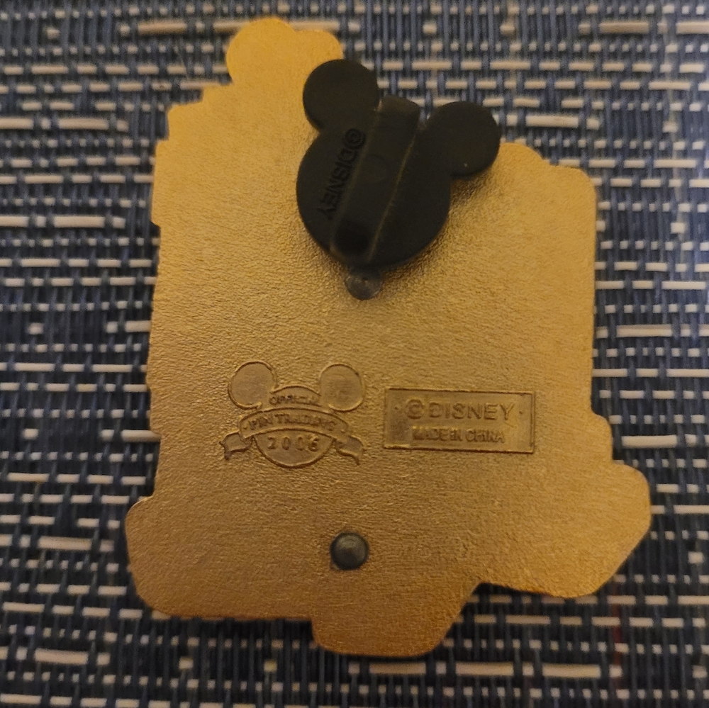Mickey Mouse Pin - Picture 2 of 2
